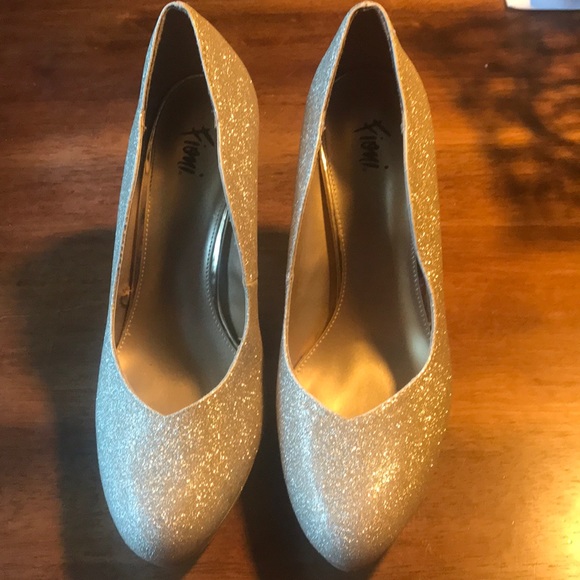 Fioni Champagne Gold Glitter 4 Inch Heels - Picture 2 of 5